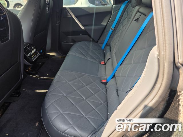 BMW iX xDrive50 Sports Plus 2022 — фото 9