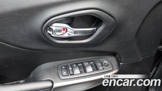 Jeep Cherokee (KL) 2.4 Longitude High AWD 2019 — фото 27
