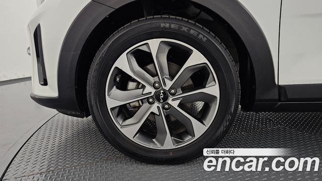 Kia Stonic 1.4 Prestige 2018 — фото 5