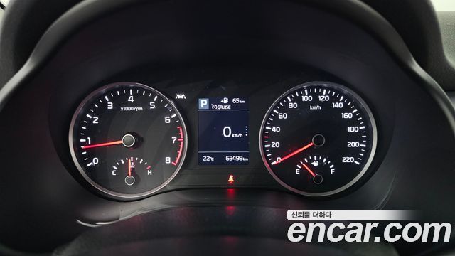 Kia Stonic 1.4 Prestige 2018 — фото 8