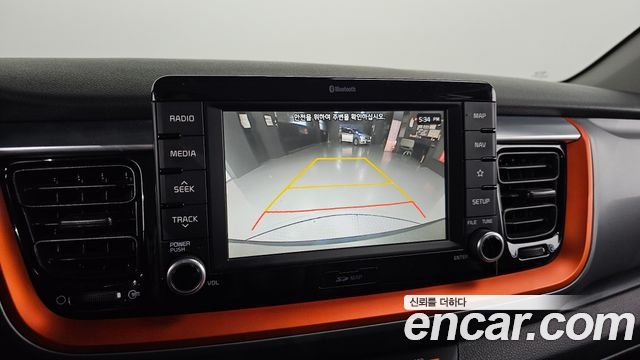 Kia Stonic 1.4 Prestige 2018 — фото 15