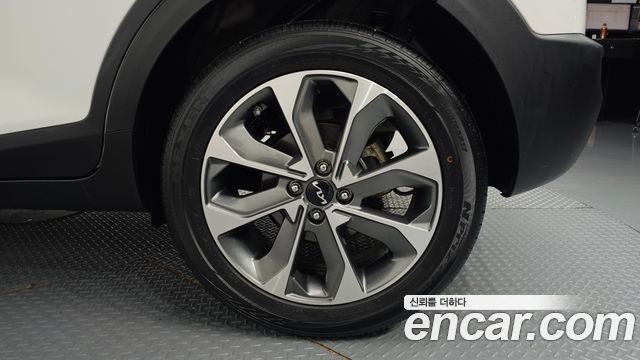 Kia Stonic 1.4 Prestige 2018 — фото 21