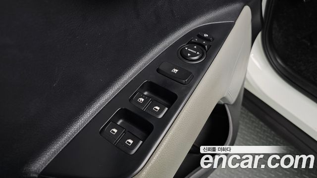 Kia Stonic 1.4 Prestige 2018 — фото 28