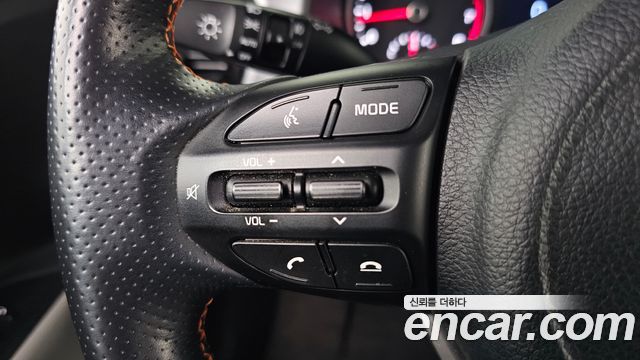 Kia Stonic 1.4 Prestige 2018 — фото 29