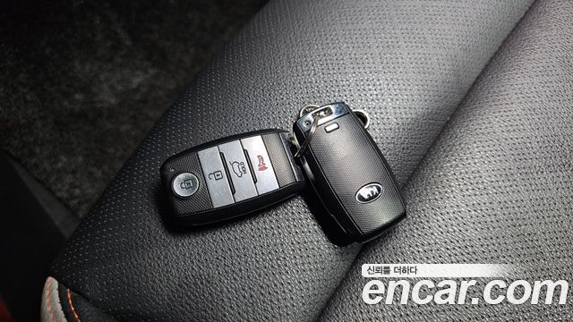 Kia Stonic 1.4 Prestige 2018 — фото 35