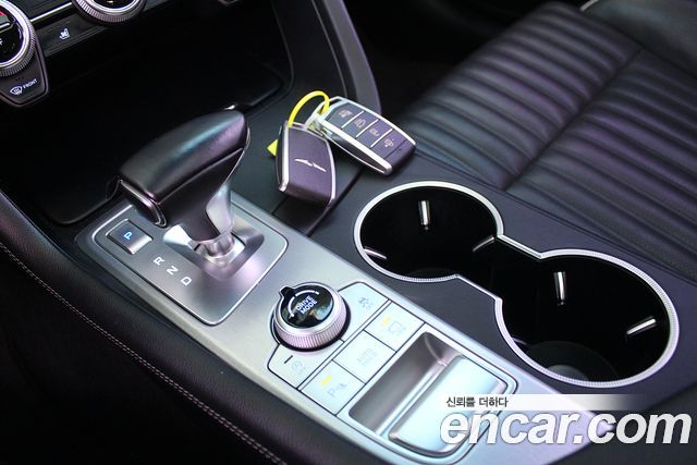 Genesis G70 2.0T Supreme 2018 — фото 16