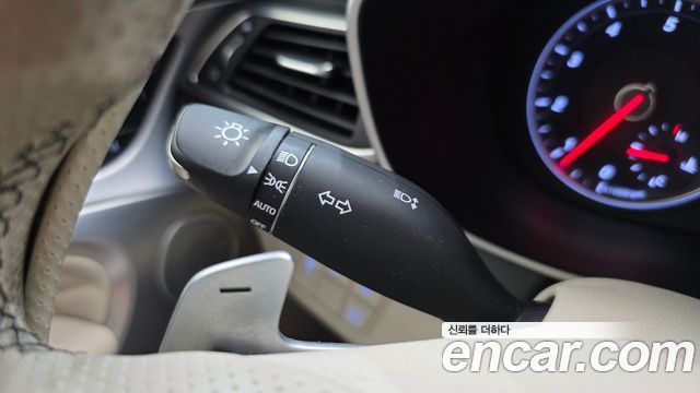 Genesis G70 2.0T AWD Sport Package 2019 — фото 17