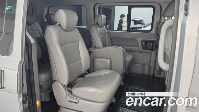 Hyundai Grand Starex Wagon 11-Seater Modern 2020 — фото 11