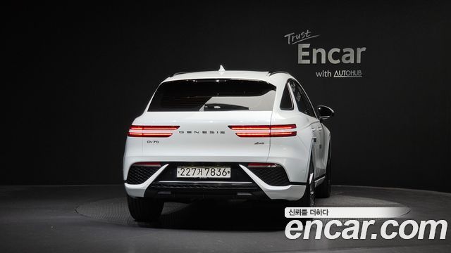 Genesis GV70 2.2 Diesel AWD 2023 — фото 4
