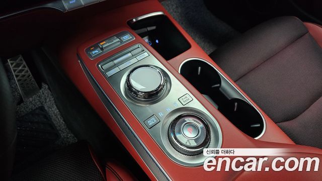 Genesis GV70 2.2 Diesel AWD 2023 — фото 9