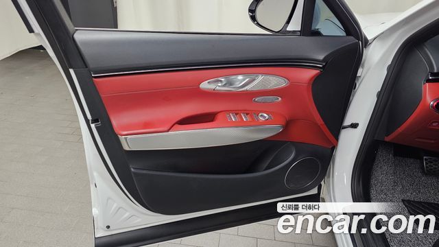 Genesis GV70 2.2 Diesel AWD 2023 — фото 24