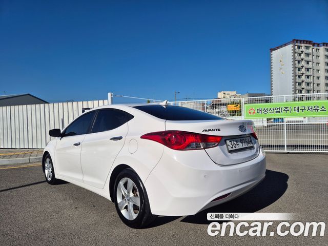 Hyundai Avante (MD) M16 GDI Avenue 2013 — фото 2