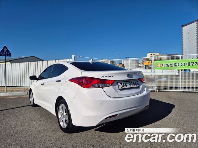 Hyundai Avante (MD) M16 GDI Avenue 2013 — фото 24