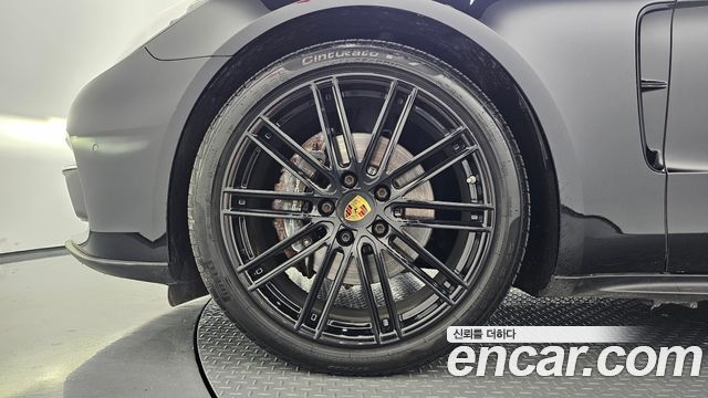 Porsche Panamera (971) 3.0 AWD 2018 — фото 5