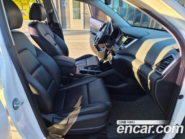 Hyundai Tucson Diesel 1.7 2WD Style Fever 2017 — фото 19