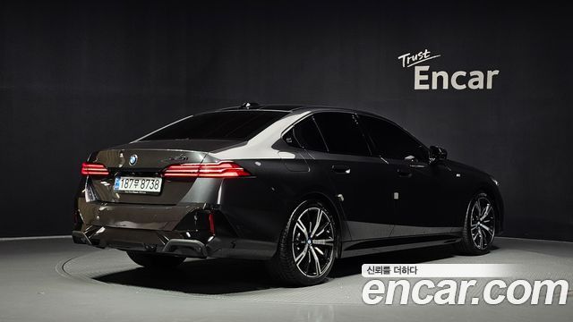 BMW 5 Series (G60) 520i M Sport 2025 — фото 2