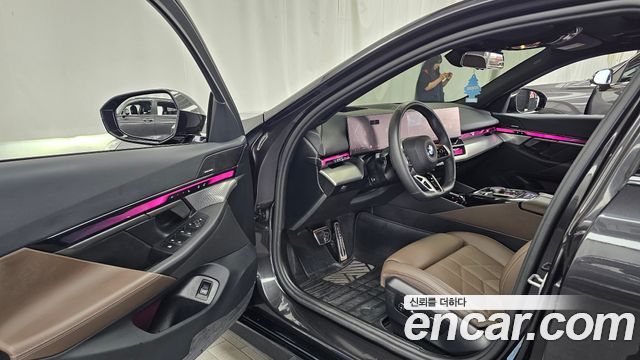 BMW 5 Series (G60) 520i M Sport 2025 — фото 10