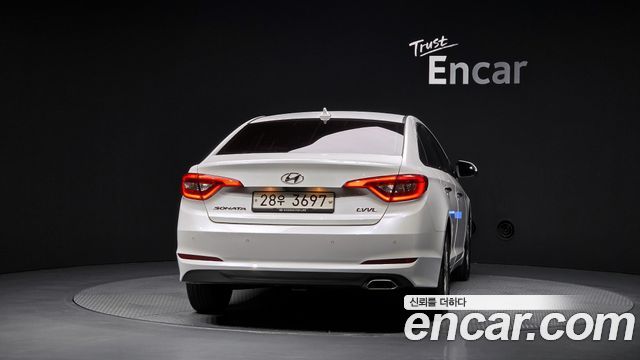 Hyundai Sonata (LF) 2.0 Smart 2015 — фото 4