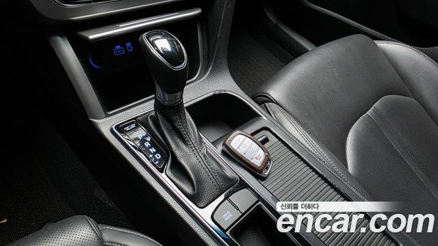 Hyundai Sonata (LF) 2.0 Smart 2015 — фото 9