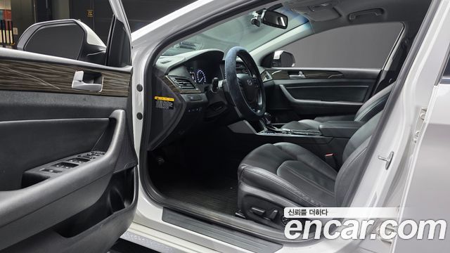 Hyundai Sonata (LF) 2.0 Smart 2015 — фото 10