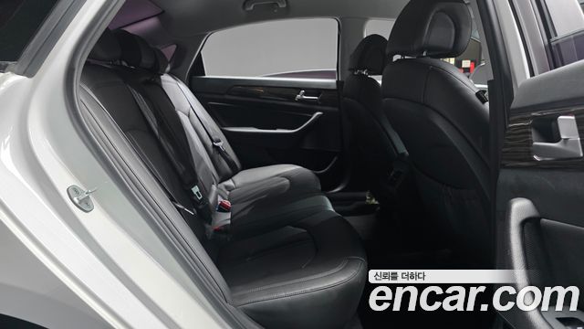 Hyundai Sonata (LF) 2.0 Smart 2015 — фото 11
