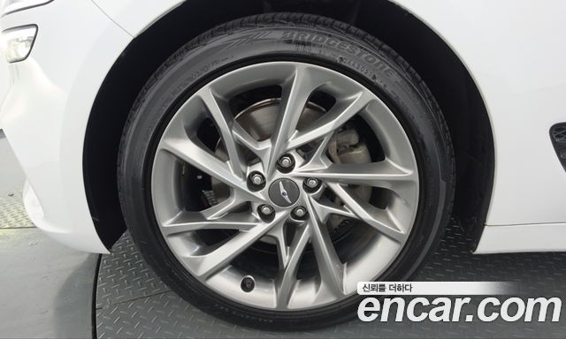 Genesis G70 Gasoline 2.0T 2WD 2022 — фото 5