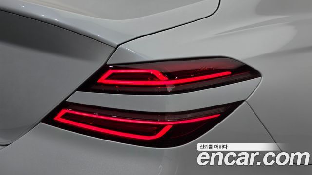 Genesis G70 Gasoline 2.0T 2WD 2022 — фото 23