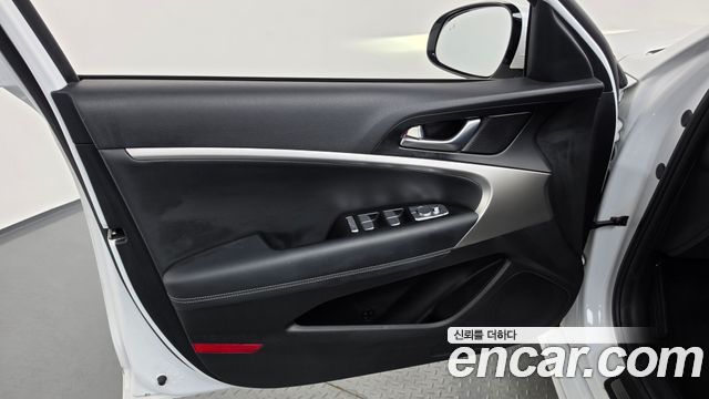 Genesis G70 Gasoline 2.0T 2WD 2022 — фото 24