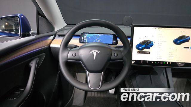 Tesla Model Y Long Range AWD 2024 — фото 13