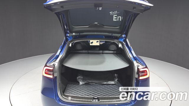Tesla Model Y Long Range AWD 2024 — фото 20