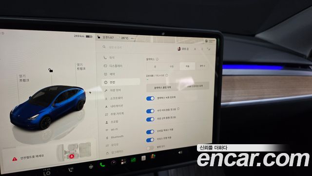Tesla Model Y Long Range AWD 2024 — фото 27