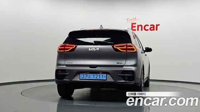 Kia Niro EV Noblesse 2022 — фото 4