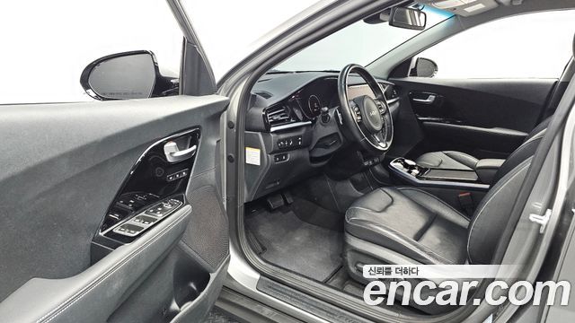 Kia Niro EV Noblesse 2022 — фото 10