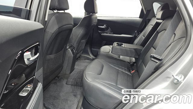 Kia Niro EV Noblesse 2022 — фото 12