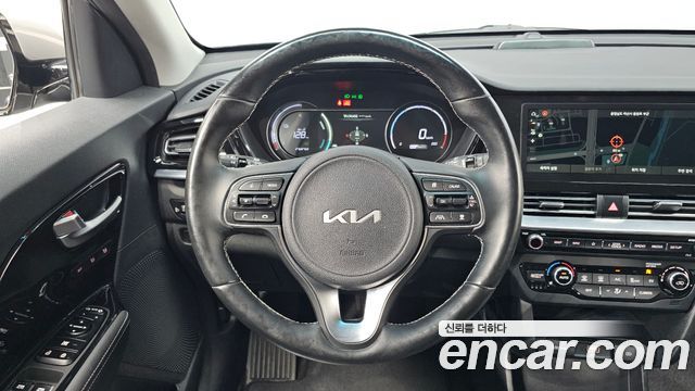 Kia Niro EV Noblesse 2022 — фото 16