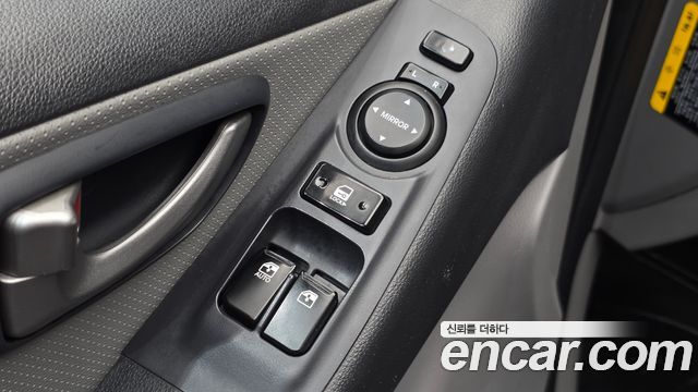 Hyundai Grand Starex Wagon 12-Seater Modern 2018 — фото 17