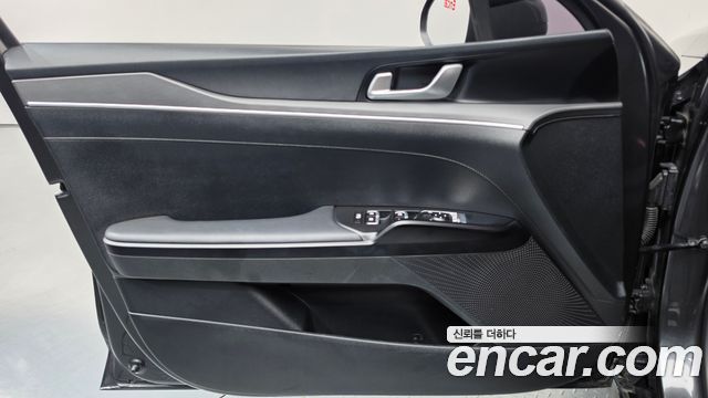 Kia K5 (III) 2.0 Prestige 2022 — фото 24