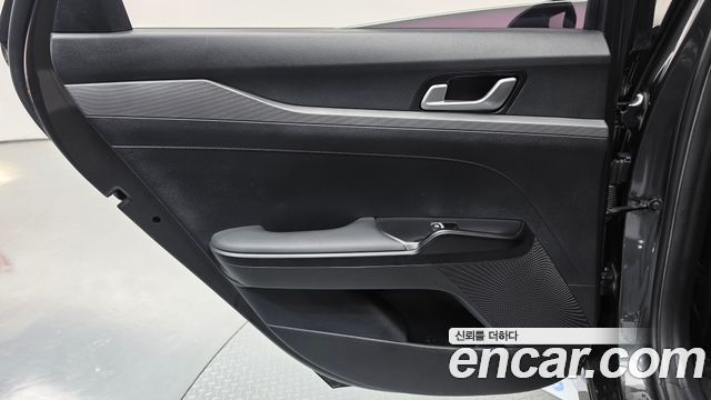 Kia K5 (III) 2.0 Prestige 2022 — фото 25