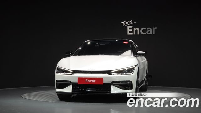 Kia EV6 Long Range 4WD GT Line 2023 — фото 3