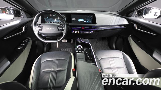Kia EV6 Long Range 4WD GT Line 2023 — фото 7