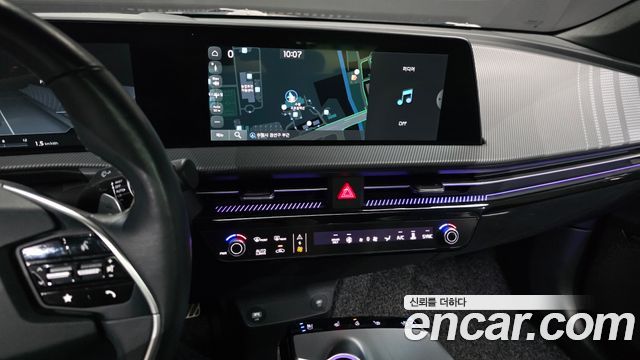 Kia EV6 Long Range 4WD GT Line 2023 — фото 14