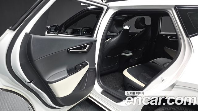 Kia EV6 Long Range 4WD GT Line 2023 — фото 26