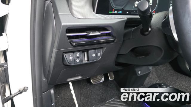 Kia EV6 Long Range 4WD GT Line 2023 — фото 31
