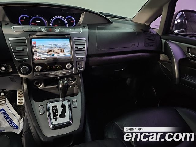 KG Mobility (SsangYong) Korando Turismo 4WD TX 9-seater 2017 — фото 10