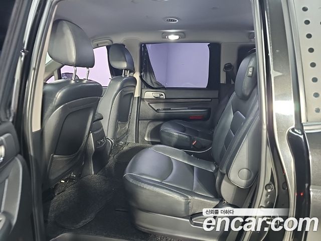 KG Mobility (SsangYong) Korando Turismo 4WD TX 9-seater 2017 — фото 16