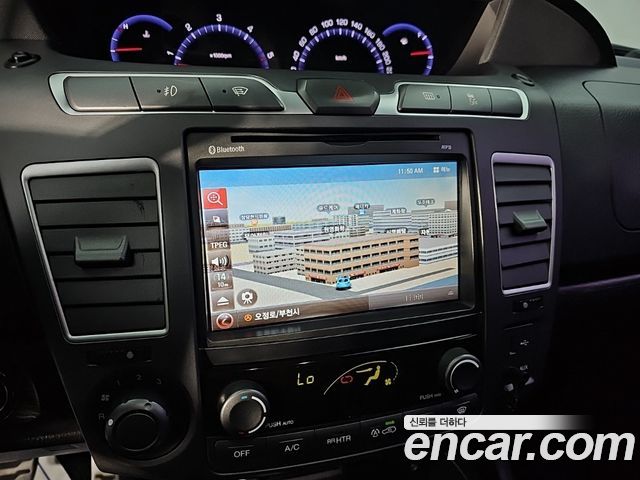 KG Mobility (SsangYong) Korando Turismo 4WD TX 9-seater 2017 — фото 18