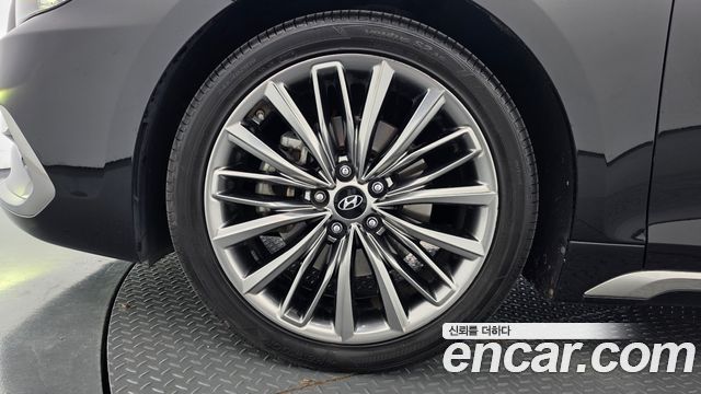 Hyundai Grandeur (IG) 3.0 Exclusive Special 2018 — фото 5