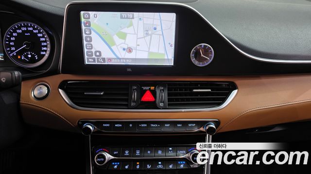 Hyundai Grandeur (IG) 3.0 Exclusive Special 2018 — фото 12