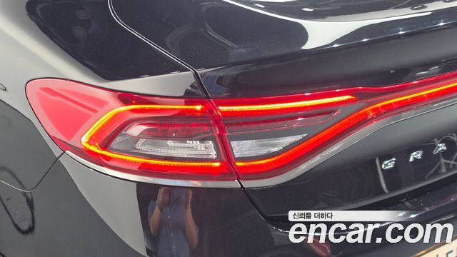 Hyundai Grandeur (IG) 3.0 Exclusive Special 2018 — фото 23