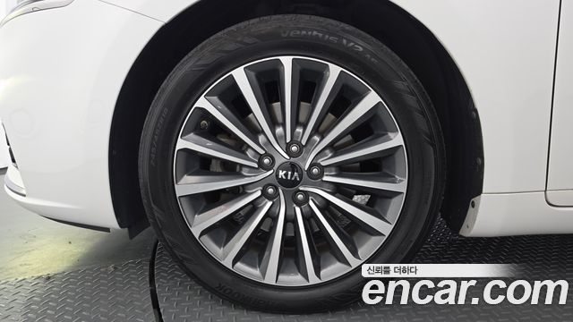 Kia K7 2.4 GDI Limited Edition 2017 — фото 5